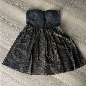 Ark & Co dress with lots of pretty and intricate details. Size M